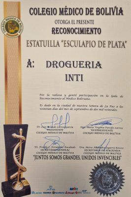 Reconocimiento por el Aporte en la entrega de los Premios Esculapio